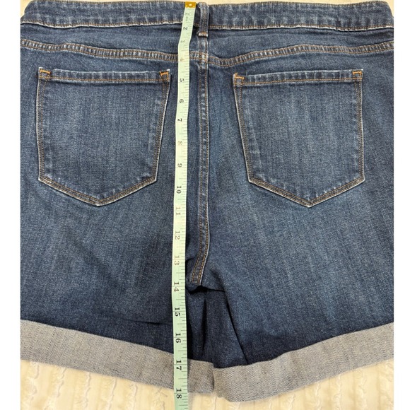 Old Navy Denim Shorts Ripped Distressed Cuffed Dark Wash Bermuda Womens Size 14 - Picture 9 of 9